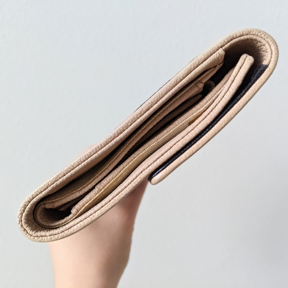 Chanel Wallet - Picture 9 of 15